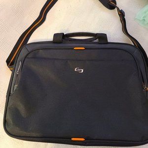 SOLO Urban Slim Notebook Carrying Case Travel Bag